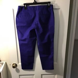 Liz Claiborne royal blue capris, size 12 petite